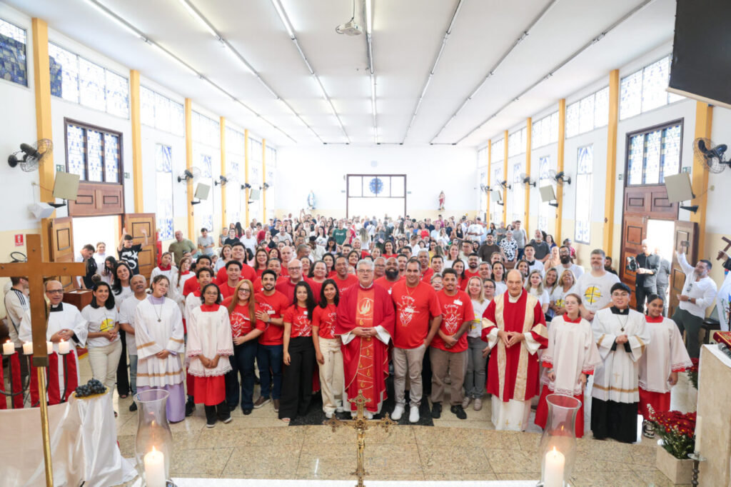 Mais de 120 jovens e adultos são confirmados na fé na Região Santana - Jornal O São Paulo