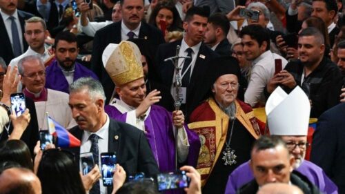 Em missa, Papa exorta os cristãos à união para serem sinal ‘do amor universal e infinito do Senhor’ - Jornal O São Paulo