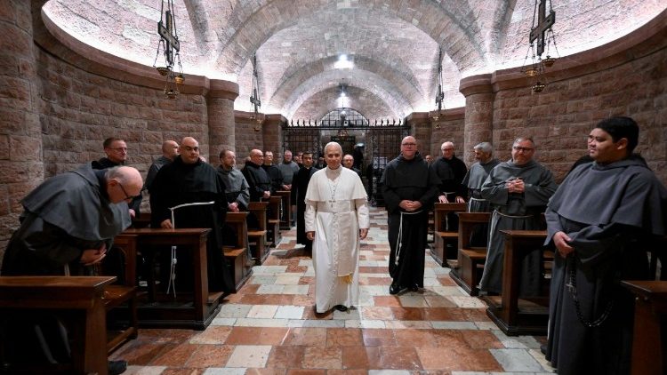 Leão XIV aos bispos italianos: ‘Continuem próximos das famílias, dos jovens, dos idosos e de quem vive sozinho’ - Jornal O São Paulo