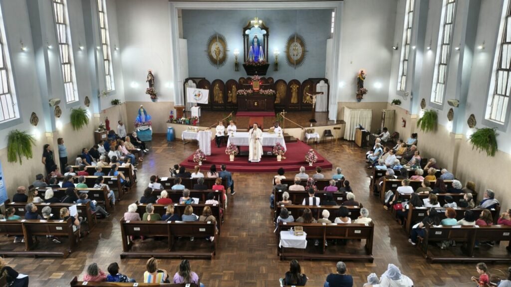 Paróquia Nossa Senhora das Graças celebra com festa a padroeira - Jornal O São Paulo