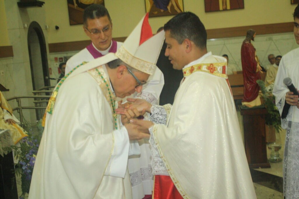 Dom Edilson de Souza Silva ordena sacerdote o monge Dom André Alves dos Santos, OSB - Jornal O São Paulo