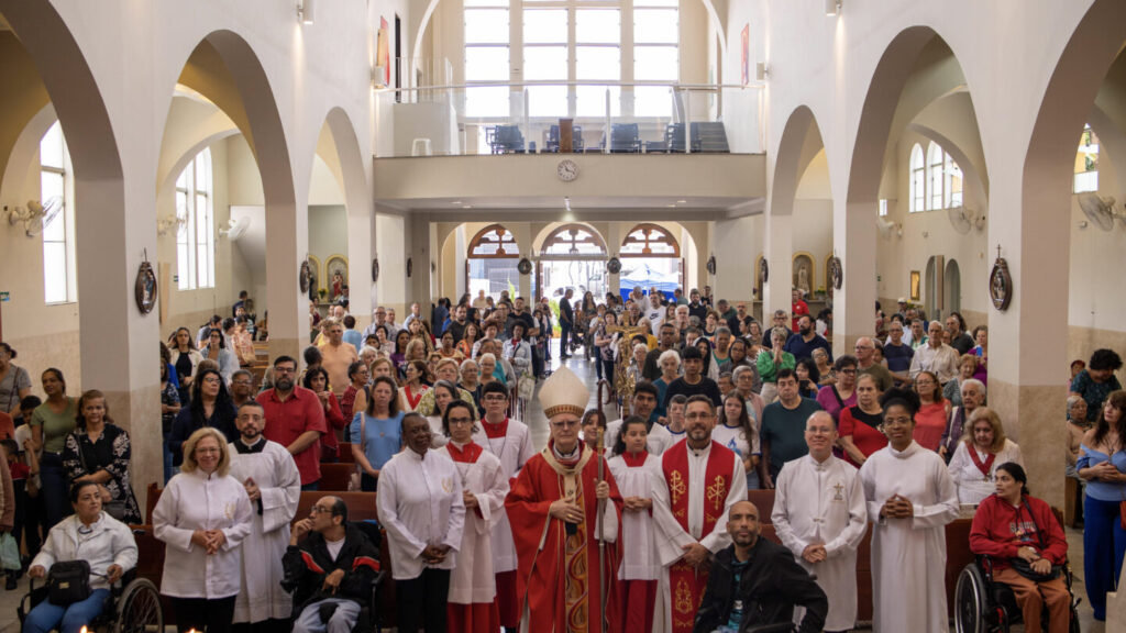 Arcebispo preside missa na festa da copadroeira da Paróquia São Pio X e Santa Luzia - Jornal O São Paulo