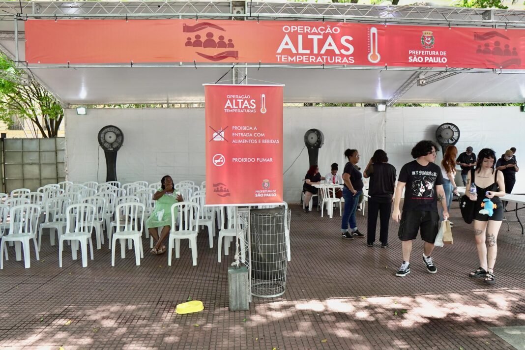 Sabesp instala bebedouros em São Paulo para amenizar os efeitos das altas temperaturas