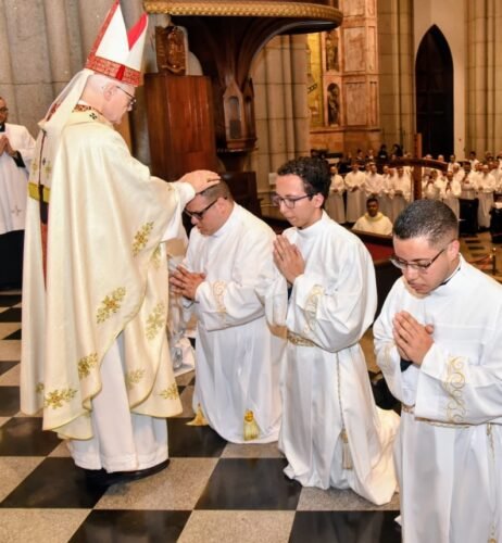Dom Odilo ordena 7 diáconos: servidores da Palavra, do altar e da caridade - Jornal O São Paulo