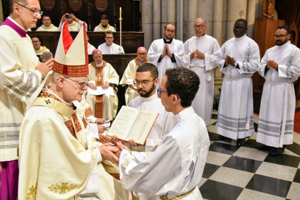 Dom Odilo ordena 7 diáconos: servidores da Palavra, do altar e da caridade - Jornal O São Paulo