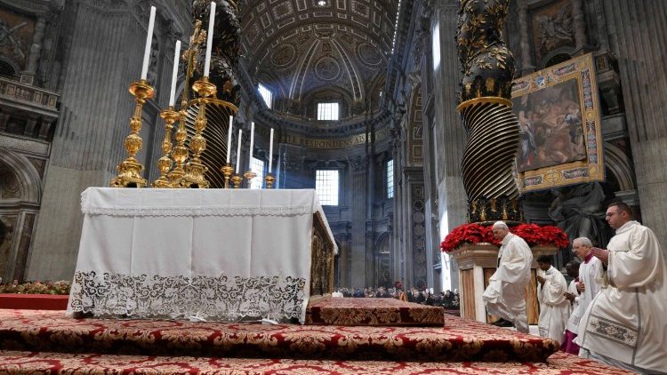 Papa: como Maria, caminhemos desarmados e portadores de paz - Jornal O São Paulo