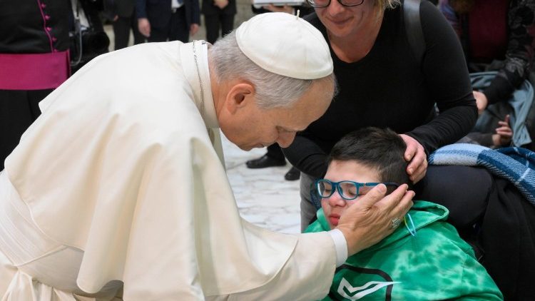 Dia Mundial do Doente, Leão XIV convida a “amar carregando a dor do outro” - Jornal O São Paulo