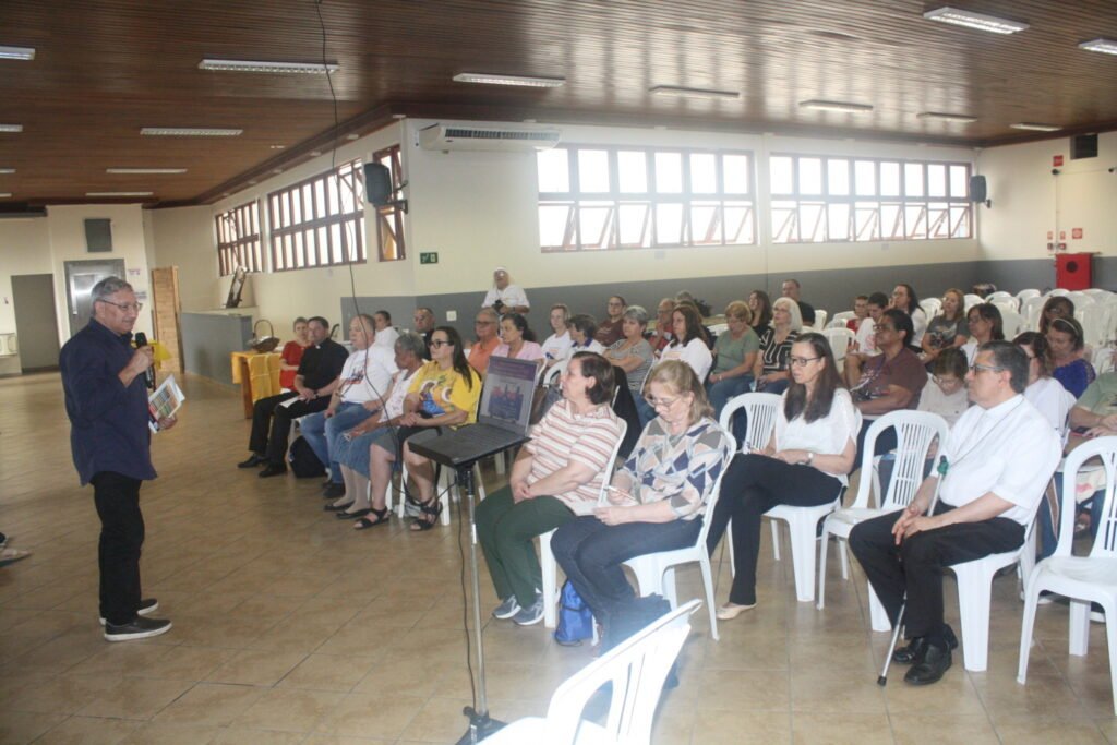 Formação da CF, festa de padroeira e posse de párocos são destaques na Região Lapa - Jornal O São Paulo