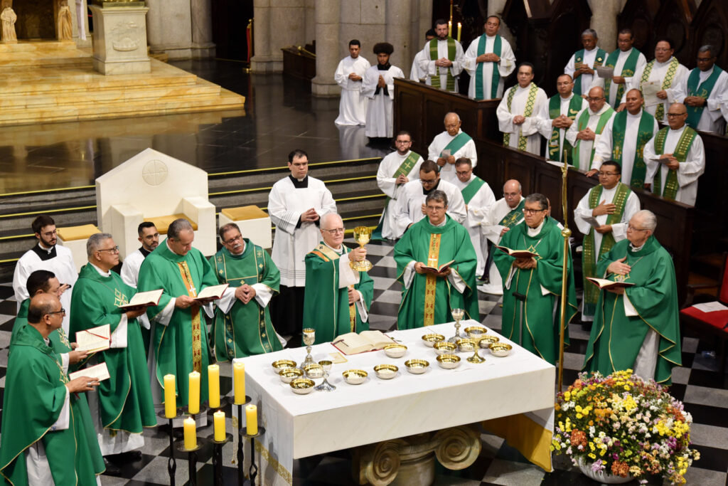 ‘Um presente de Deus’, diz Dom Odilo ao dar posse aos novos bispos auxiliares - Jornal O São Paulo