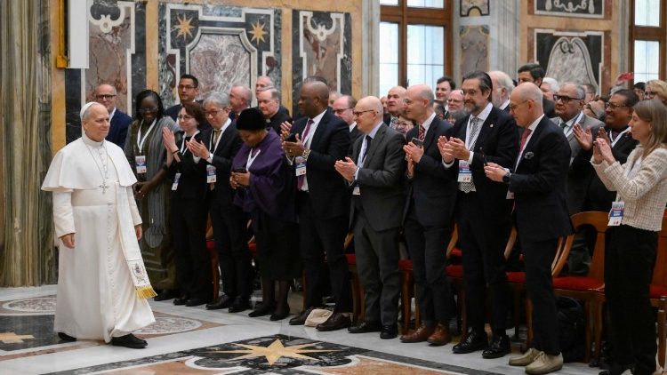 Leão XIV diz que as guerras são o ataque mais absurdo contra a vida e a saúde pública - Jornal O São Paulo