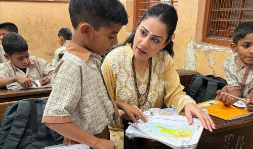 Índia: Professora, que em 20 anos fundou 800 centros de aprendizagem, vence ‘Nobel da Educação’ - Jornal O São Paulo