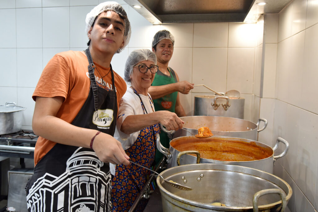 Na Casa Padre Vitor Bertoli, a solidariedade encontra morada - Jornal O São Paulo