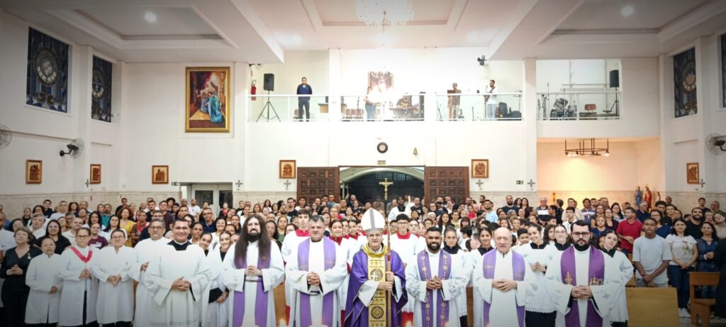 Dom Márcio Antonio preside missas em paróquias da Região Santana - Jornal O São Paulo