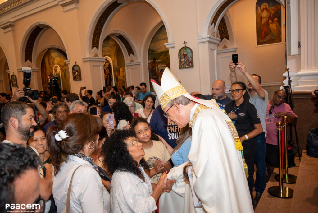 Dom José Roberto Fortes Palau toma posse como Arcebispo de Sorocaba - Jornal O São Paulo