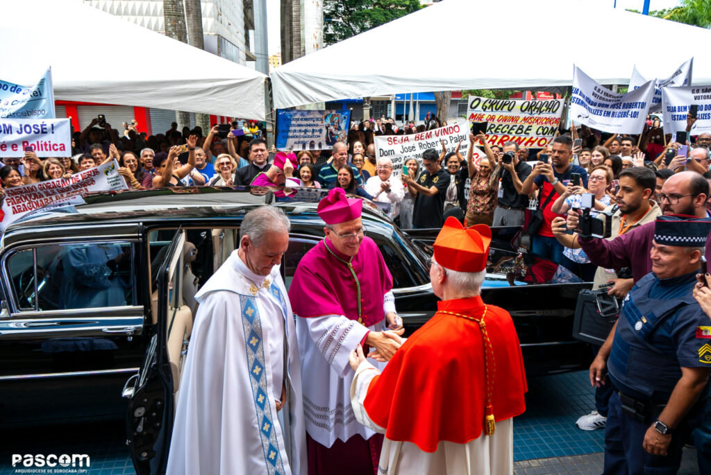 Dom José Roberto Fortes Palau toma posse como Arcebispo de Sorocaba - Jornal O São Paulo