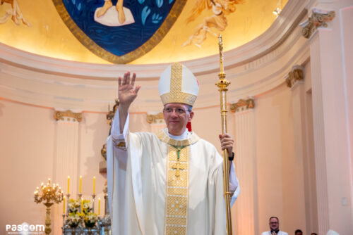Dom José Roberto Fortes Palau toma posse como Arcebispo de Sorocaba