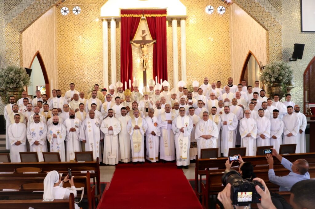 Dom Manuel Parrado e Dom Pedro Luiz Stringhini celebram 25 anos de episcopado - Jornal O São Paulo