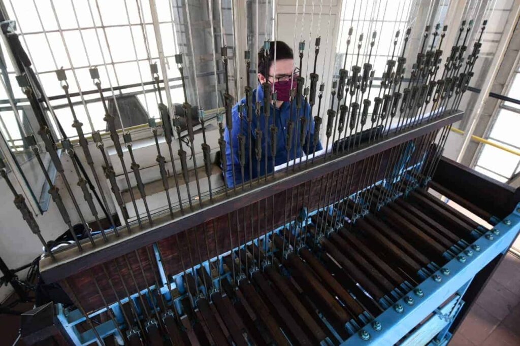 Sinos da Catedral da Sé ressoam em homenagem às vítimas da COVID-19 - Jornal O São Paulo