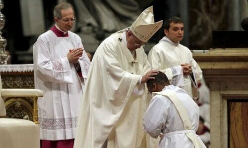 Diáconos para servir na caridade, na pregação da Palavra e na liturgia - Jornal O São Paulo