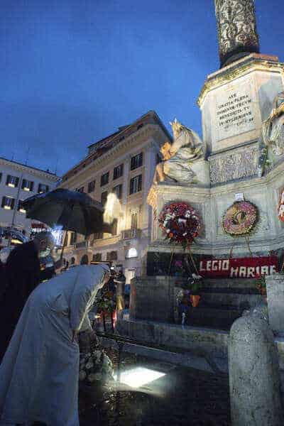 Papa Francisco faz visita surpresa à imagem da Imaculada Conceição - Jornal O São Paulo