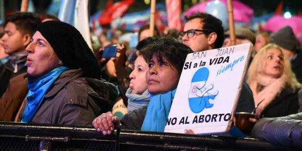 Bispos reafirmam inviolabilidade da vida e repudiam legalização do aborto na Argentina - Jornal O São Paulo