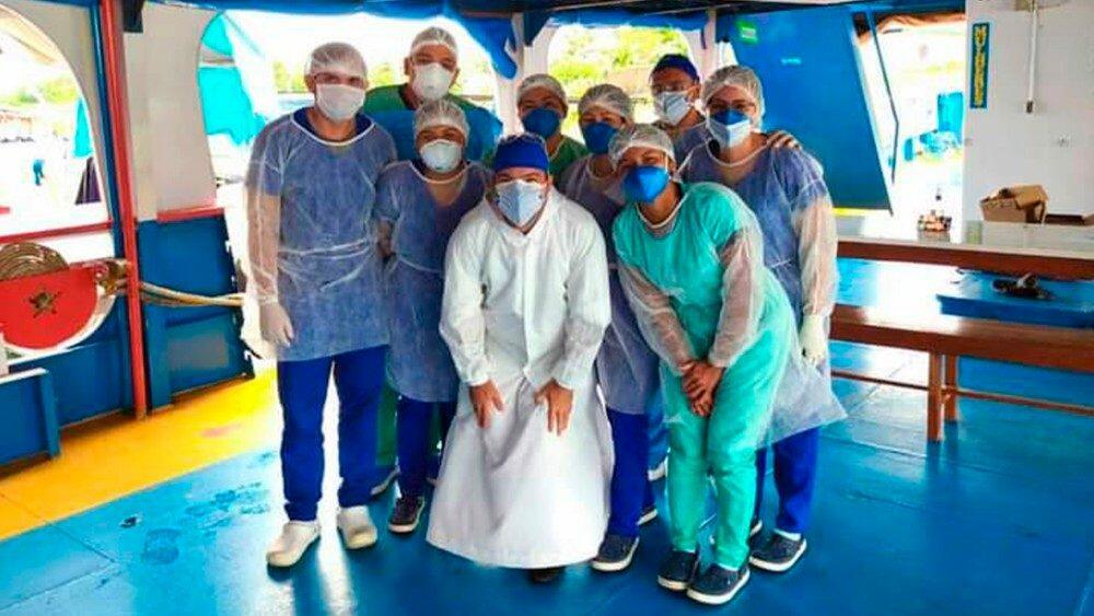 Barcos Hospitais contribuem para o combate à pandemia na região Amazônica - Jornal O São Paulo