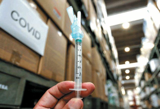 COVID-19 no Brasil: em 1 ano, mais de 10 milhões de casos e escassez de vacinas - Jornal O São Paulo