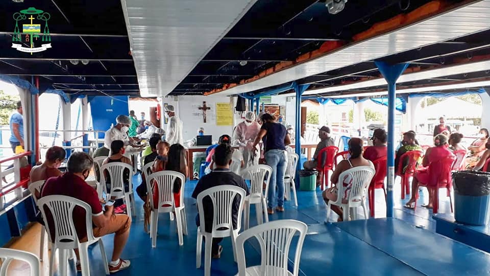 Barcos-Hospital contribuem para conter o avanço da pandemia nas populações ribeirinhas - Jornal O São Paulo