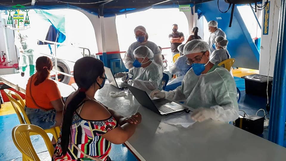Barcos-Hospital contribuem para conter o avanço da pandemia nas populações ribeirinhas - Jornal O São Paulo