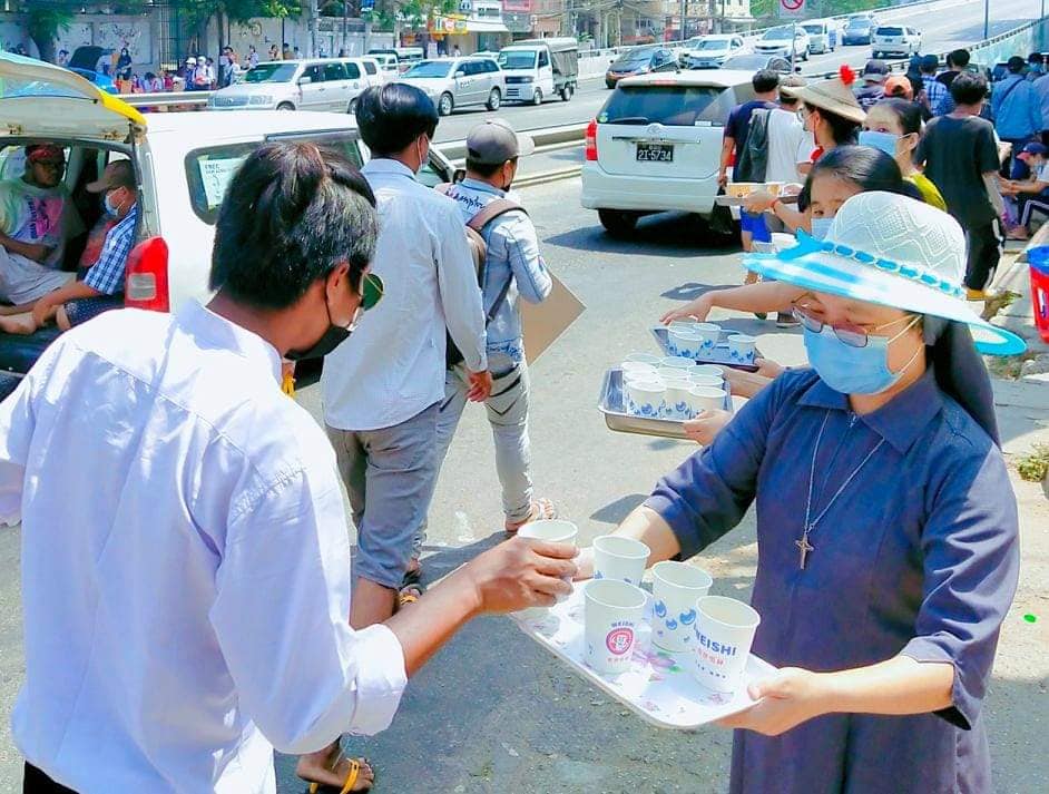 Na linha de frente, Igreja pede fim da violência em Mianmar - Jornal O São Paulo