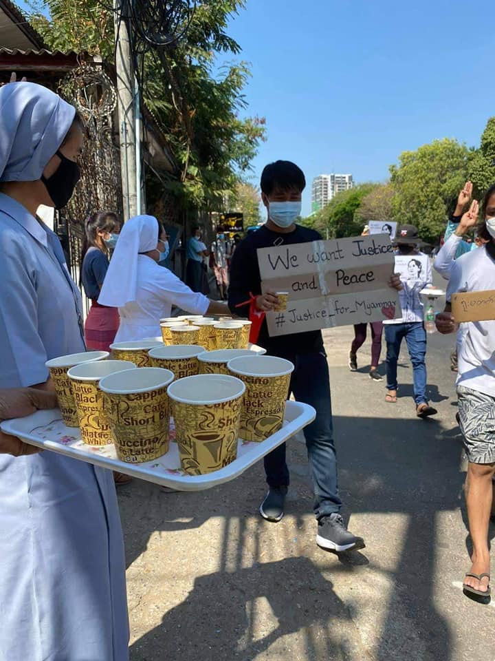 Na linha de frente, Igreja pede fim da violência em Mianmar - Jornal O São Paulo