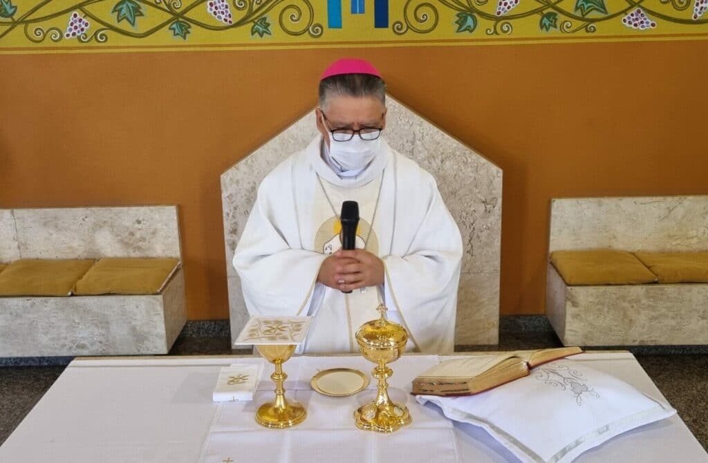 Dom Carlos Silva preside missa em igreja na Vila Zatt - Jornal O São Paulo