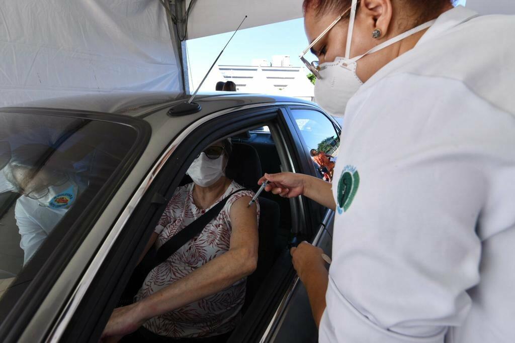 Quem já foi infectado pela COVID-19 precisa ser vacinado? - Jornal O São Paulo