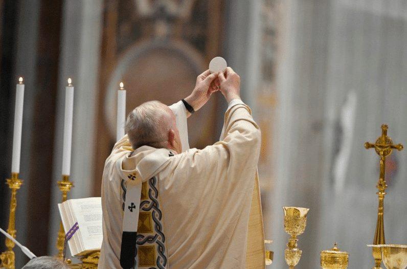 Papa: ‘À luz do Ressuscitado, os nossos sofrimentos são transfigurados’ - Jornal O São Paulo