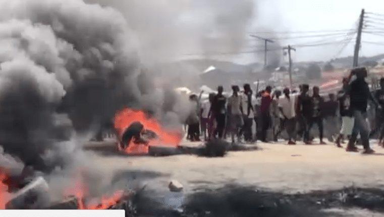 Nigéria: população vai às ruas exigir ações contra mortes e sequestros - Jornal O São Paulo