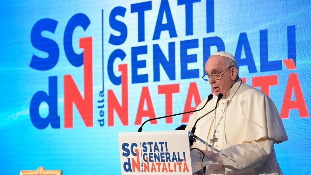 Papa: ‘Sem natalidade não há futuro. Uma sociedade que não acolhe a vida deixa de viver’ - Jornal O São Paulo