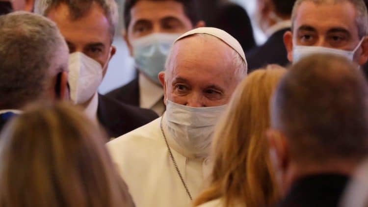 Papa: ‘Sem natalidade não há futuro. Uma sociedade que não acolhe a vida deixa de viver’ - Jornal O São Paulo