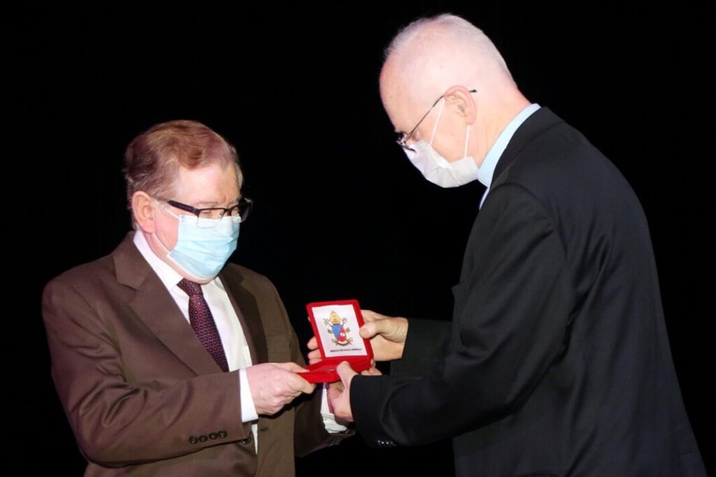 Medalha São Paulo Apóstolo: reconhecimento das obras que manifestam a glória de Deus na cidade