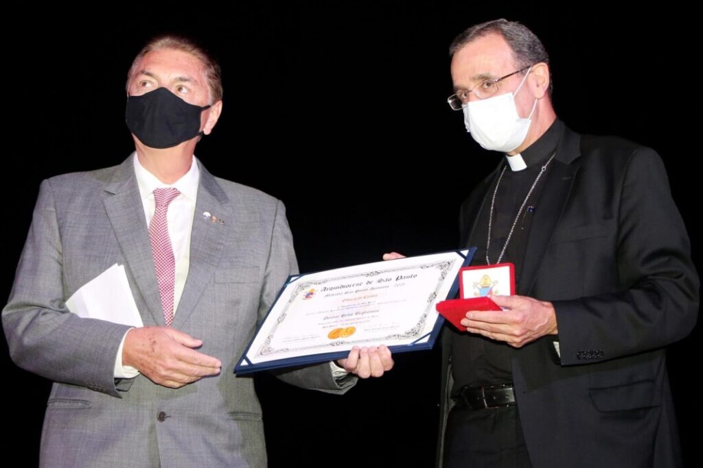 Medalha São Paulo Apóstolo: reconhecimento das obras que manifestam a glória de Deus na cidade