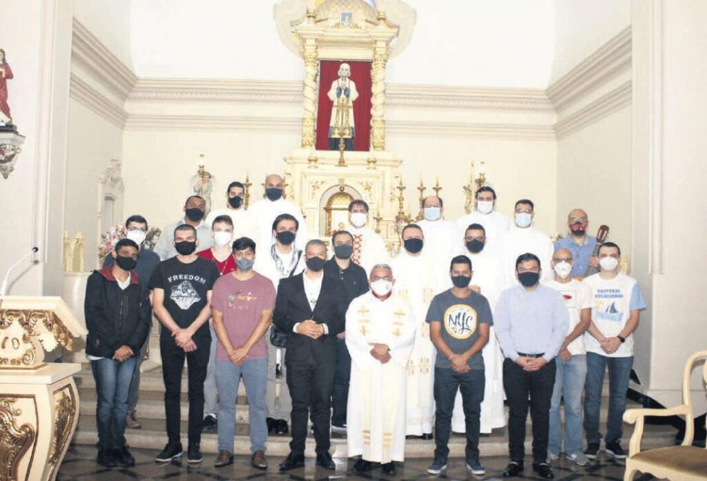 Vocacionados da Arquidiocese têm encontro com Dom José Benedito - Jornal O São Paulo
