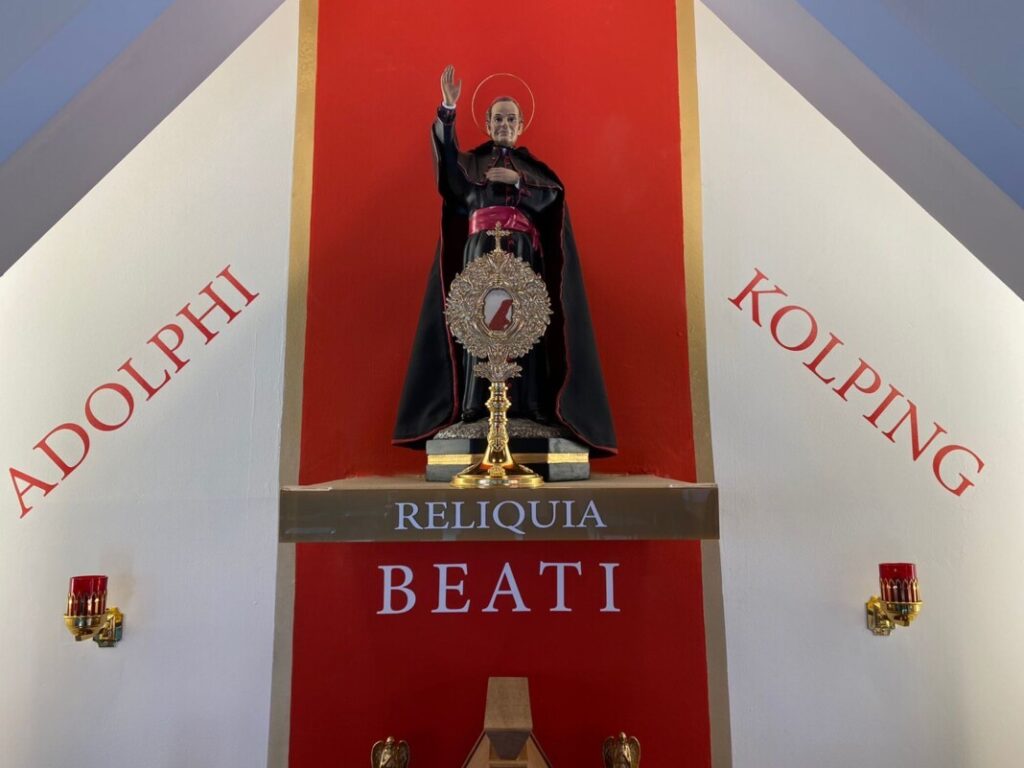 Cardeal Scherer inaugura e abençoa capela dedicada ao Beato Adolfo Kolping - Jornal O São Paulo