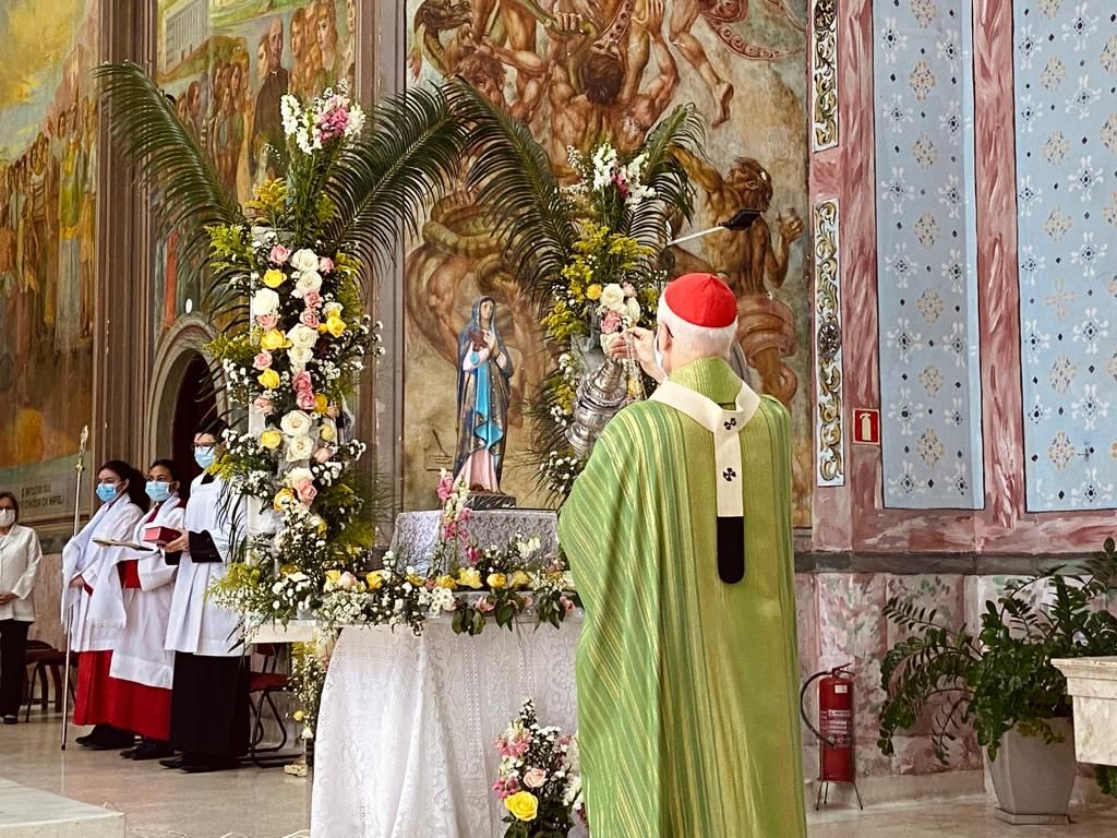 Cardeal Scherer preside missa na novena da Paróquia Santa Cândida - Jornal O São Paulo