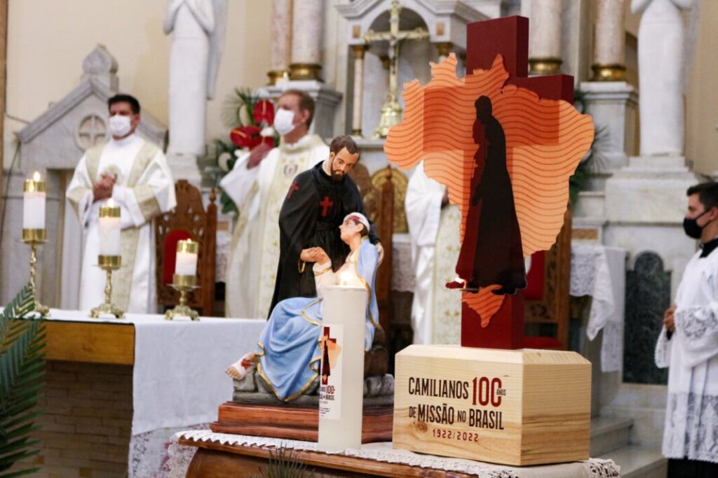 Camilianos iniciam comemorações por 100 anos de presença no Brasil - Jornal O São Paulo