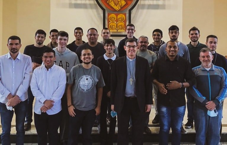 Dom Luiz Carlos Dias se encontra com vocacionados da Arquidiocese - Jornal O São Paulo