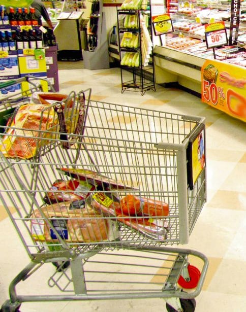 Um problema à mesa: a alta do preço dos alimentos - Jornal O São Paulo