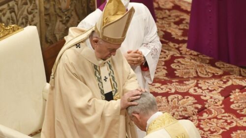 papa francisco ordenacao guido marini