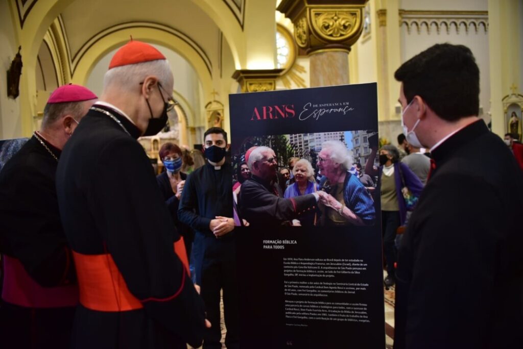 Exposição fotográfica sobre Dom Paulo é inaugurada na Basílica Menor de Sant’Ana - Jornal O São Paulo