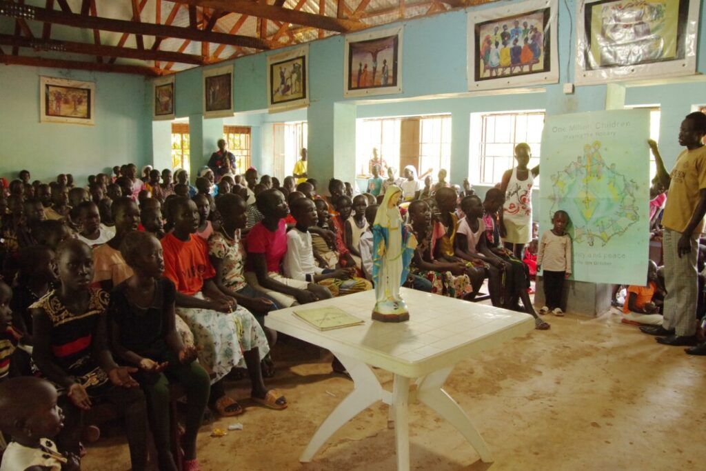 Crianças em todo o mundo rezaram o Terço pela paz - Jornal O São Paulo