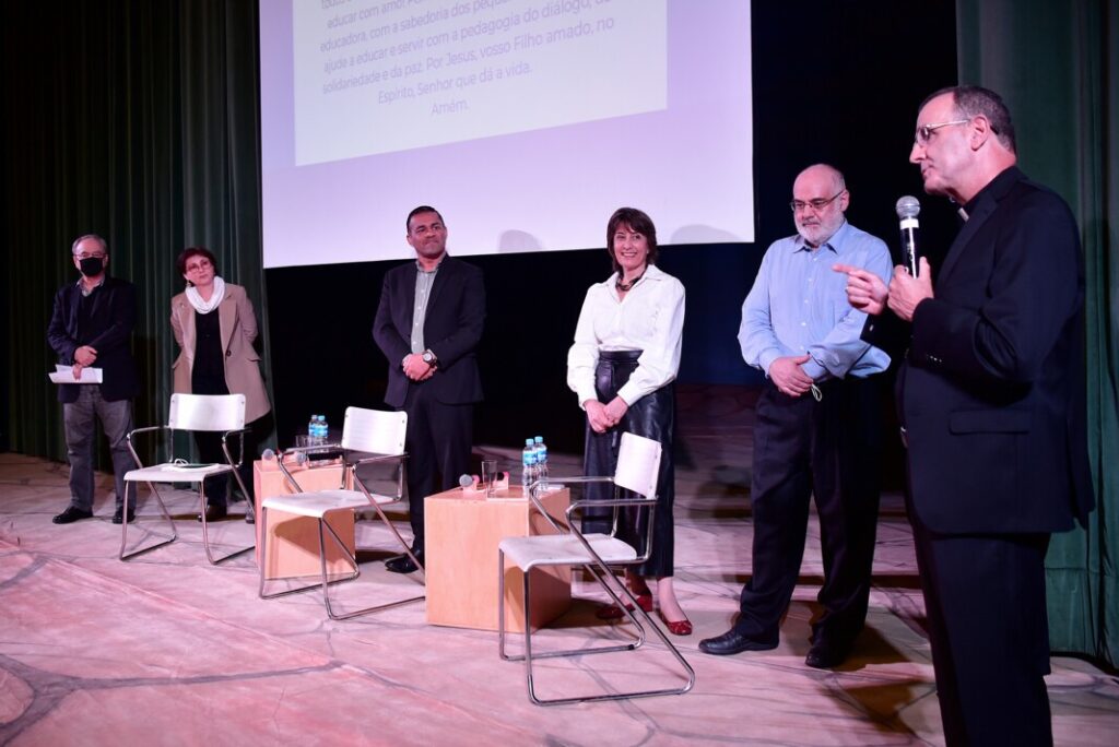 Para especialistas, participação da família é essencial no processo educativo - Jornal O São Paulo