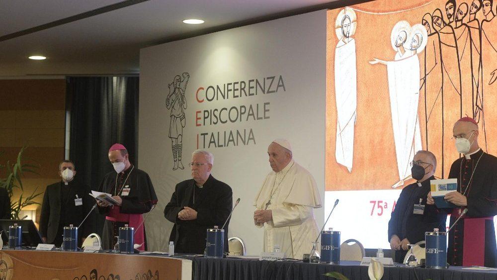 Papa abre Assembleia Extraordinária dos Bispos italianos - Jornal O São Paulo